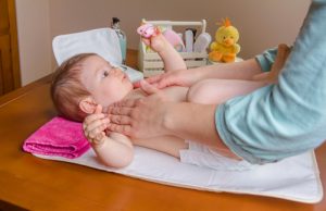 shutterstock 252171091 300x194 - ¿Por qué es tan importante cuidar la piel de los bebés?