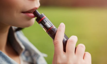 Sanidad desaconseja el uso de los «e-cigarrillos»
