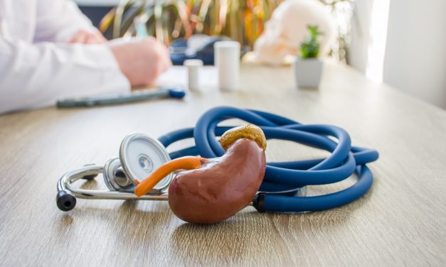 El Hospital Universitario de Torrejón crea una escuela de pacientes renales con el apoyo de las asociaciones