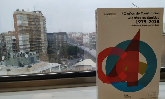 Presentan el libro «40 años de Constitución. 40 años de Sanidad»