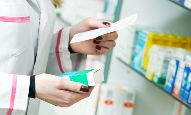 EL CGCOF proponen dispensar medicamentos hospitalarios en oficinas de farmacia