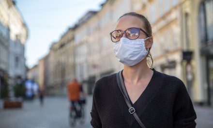 Fenaer apoya que se retire la exención en el uso de mascarillas a pacientes respiratorios