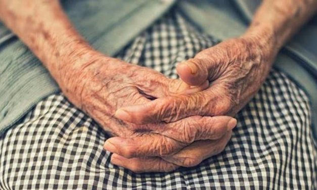 CEAFA pide bajas para cuidadores de personas con demencia que tengan que hacer aislamiento preventivo
