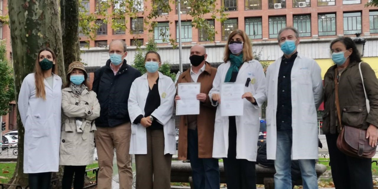 Los médicos de toda España comienzan este martes una huelga indefinida para pedir una sanidad «de calidad»