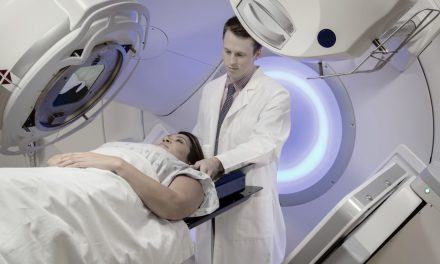 La radioterapia de la mama izquierda duplica el riesgo de enfermedad cardíaca frente a la derecha en mujeres jóvenes