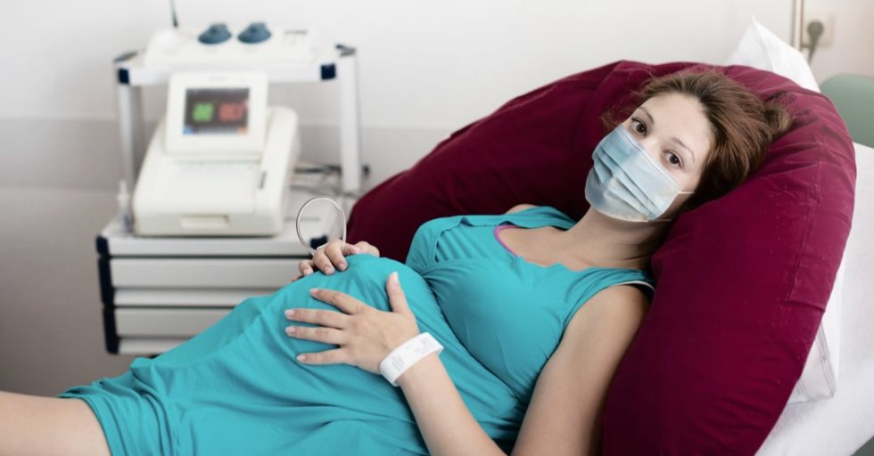 Las complicaciones en el embarazo y el parto aumentan con la infección por COVID-19
