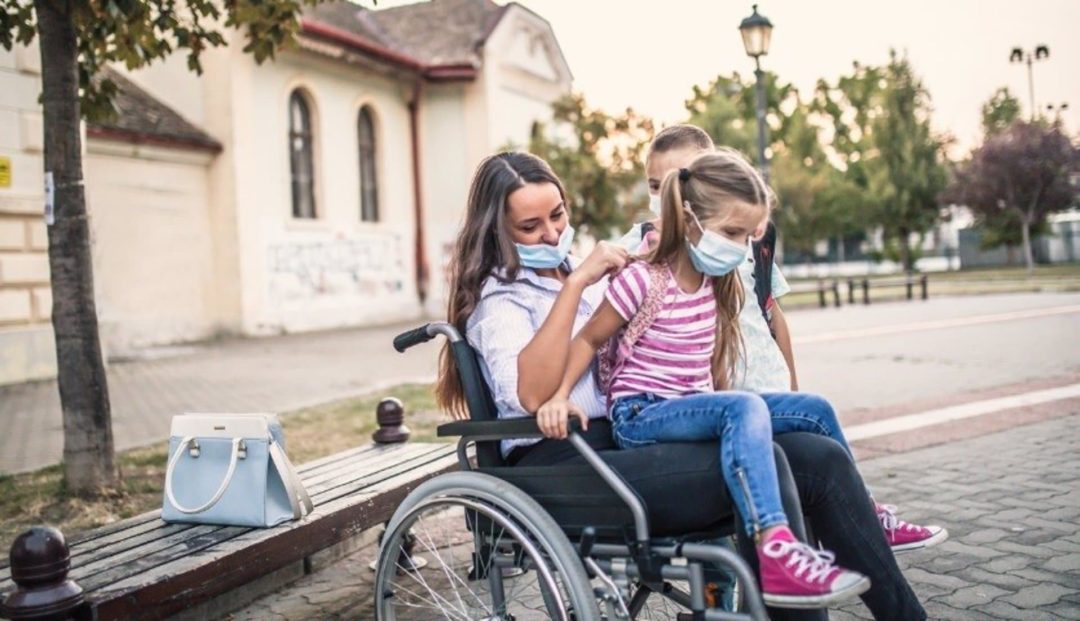 Esclerosis múltiple secundaria progresiva, pacientes denuncian la falta de rehabilitación y medios