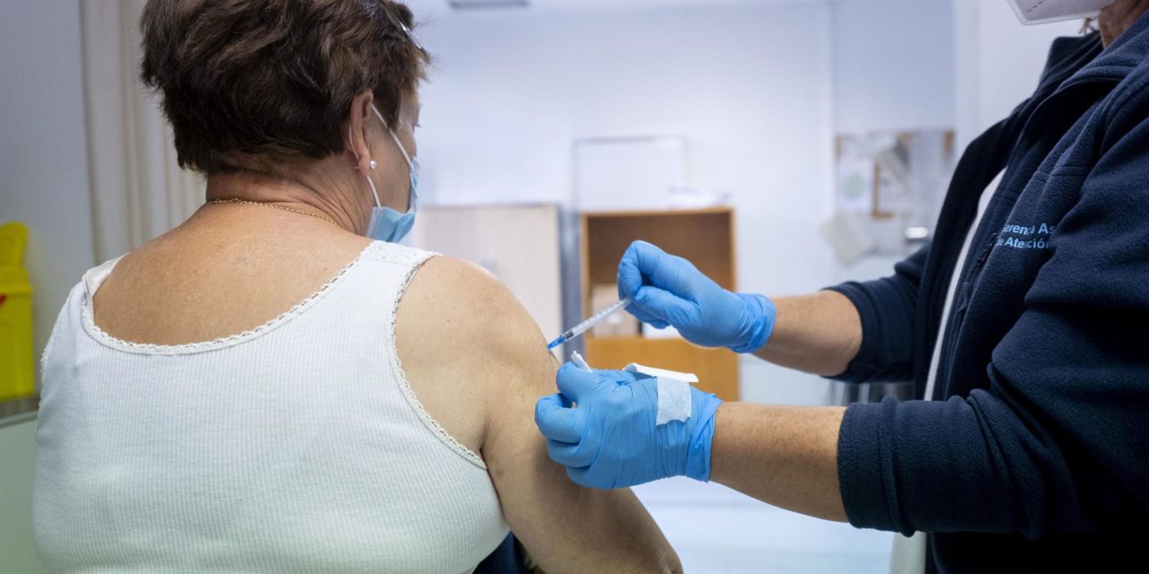 La campaña de vacunación contra la gripe comenzará entre la tercera semana de octubre y la primera de noviembre