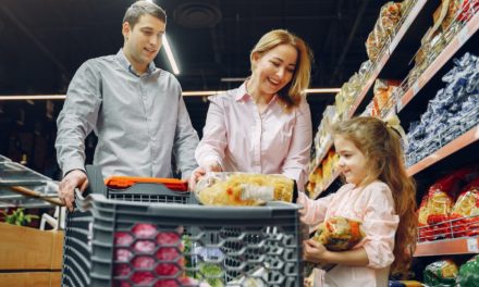 Los consumidores celiacos gastan 538 euros más al año en su cesta de la compra, un 12% más que en 2022