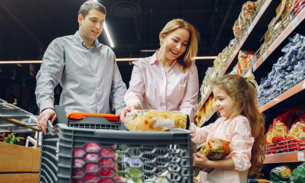 Los consumidores celiacos gastan 538 euros más al año en su cesta de la compra, un 12% más que en 2022