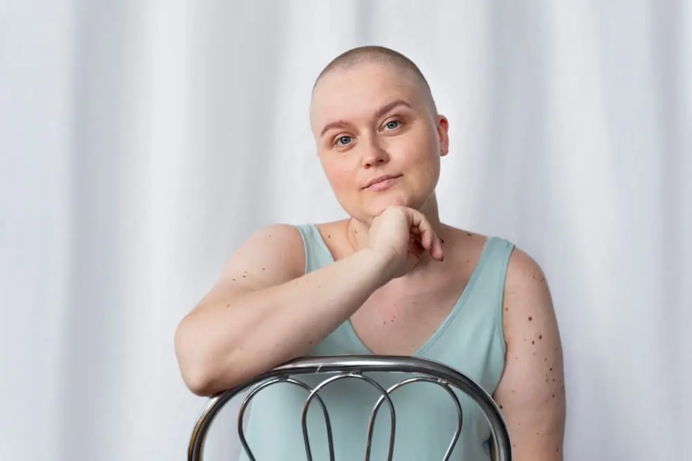 mujer diagnosticada desconoce los síntomas de cáncer de ovario