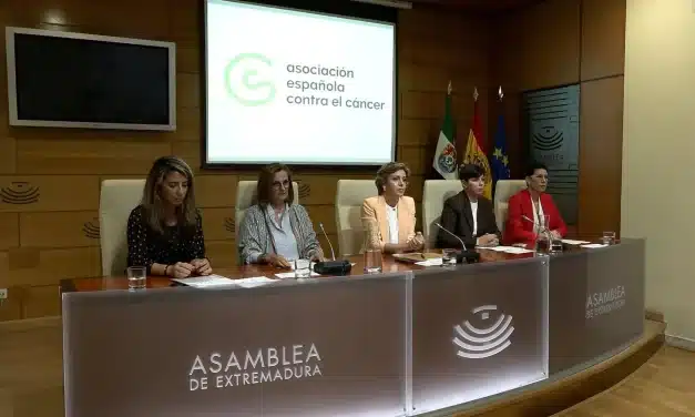 Cáncer de mama: pacientes reclaman más investigación, apoyo psicológico y facilidades laborales