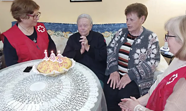 Cruz Roja Española y Cinfa consolidan su alianza en apoyo a las personas que cuidan de sus familiares