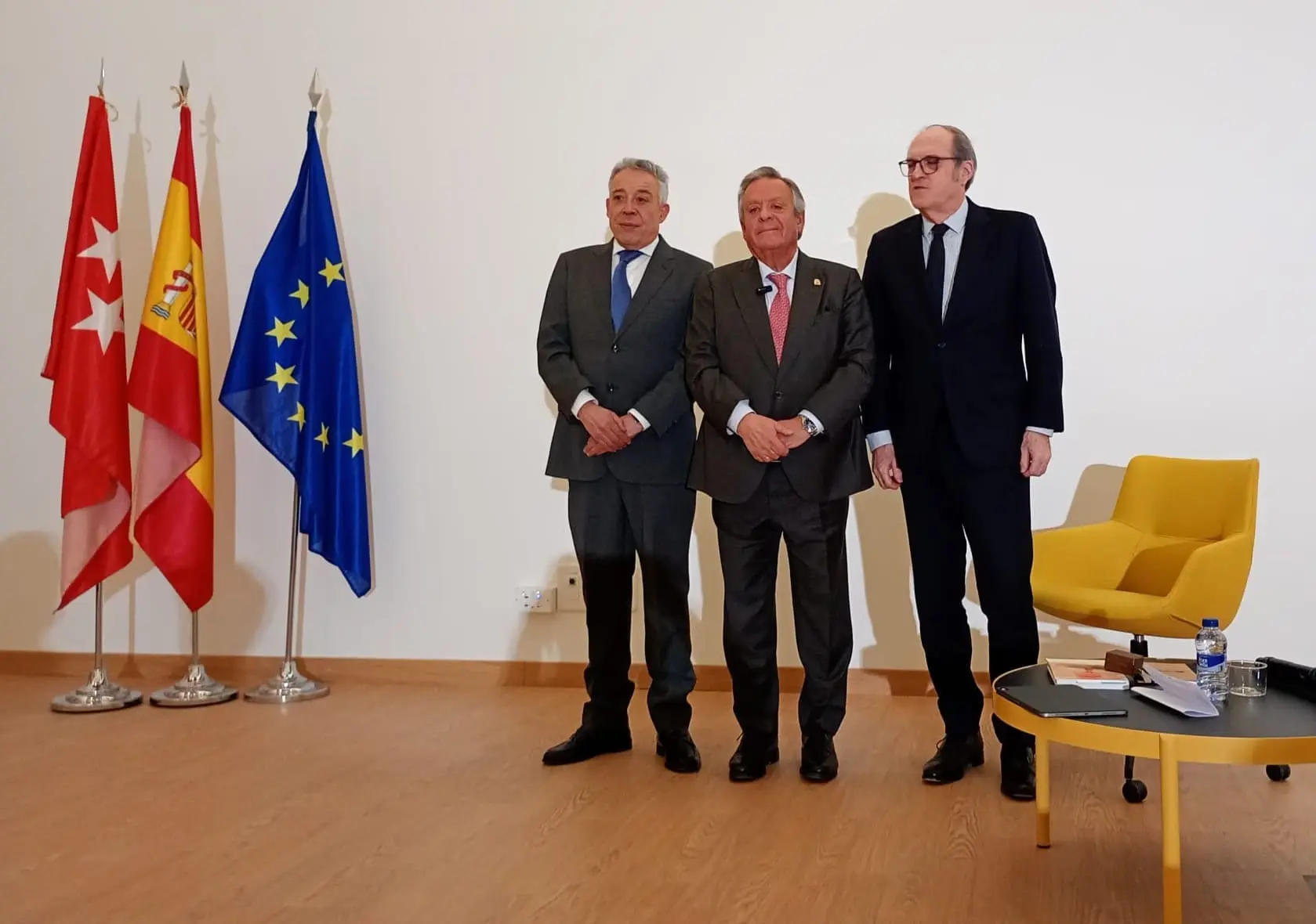 Julio Ancochea recibe el pulmón de oro Julio Ancochea recibe el pulmón de oro