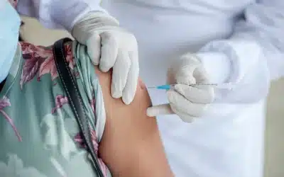 FEDE recomienda a las personas con diabetes vacunarse frente a la gripe, la COVID-19 y el neumococo